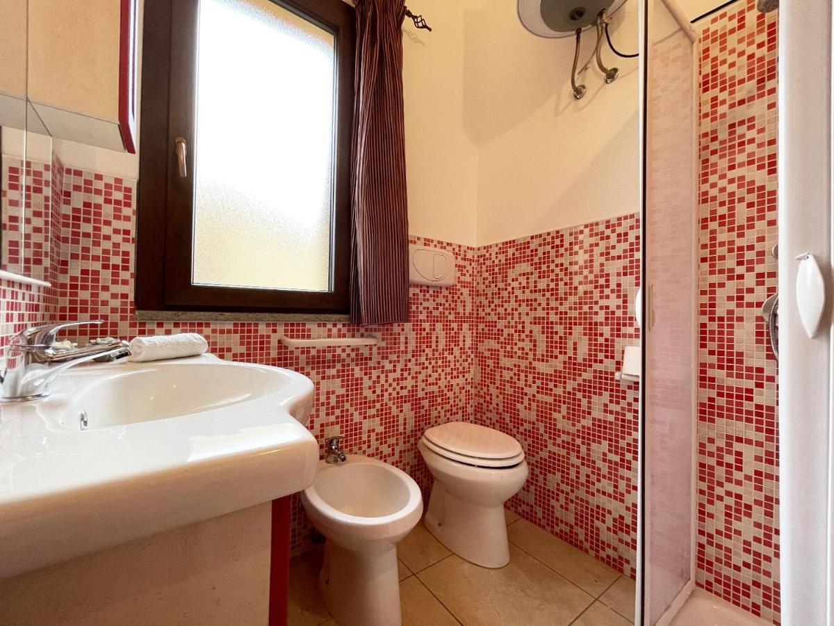 Erika Villa Castiadas Ngoại thất bức ảnh